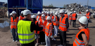 Школьники Мытищ познакомились с процессом переработки металла